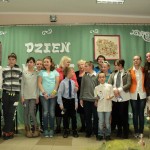 Młodzi aktorzy z  nauczycielem  Małgorzata Wegner