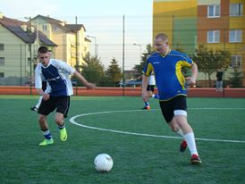 527921_310492272354495_1124886743_n