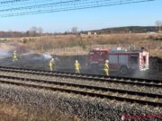 Pożar traw przy torach w Wymysłowie