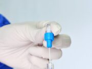 Kaniula dermatologiczna – czym jest i dlaczego warto o niej wiedzieć?