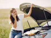 Co zrobić, gdy auto odmówi posłuszeństwa podczas wakacyjnego wyjazdu?