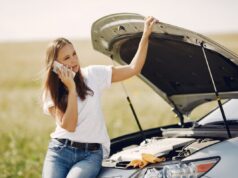 Co zrobić, gdy auto odmówi posłuszeństwa podczas wakacyjnego wyjazdu?