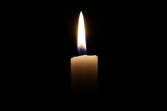 webandi-candle-2038736_1280
